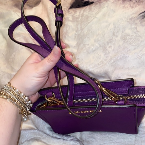 MICHAEL KORS MINI PURPLE CROSSBODY - Picture 5 of 7